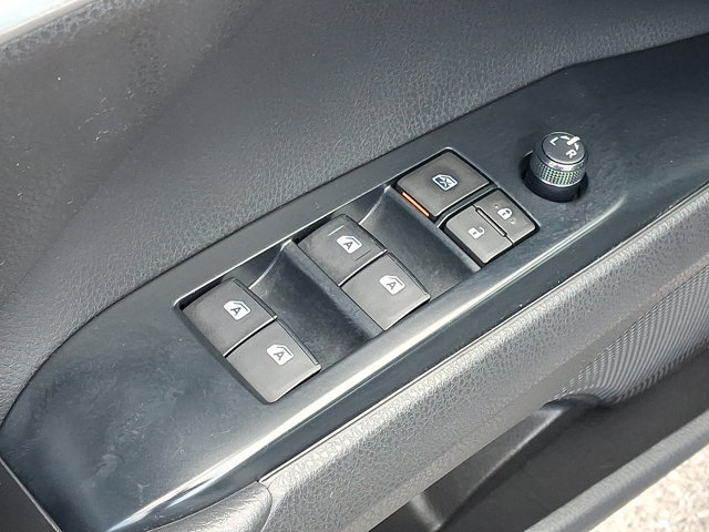 Used 2020 Toyota Camry SE w/ Cold Weather Package AWD/4WD image 14