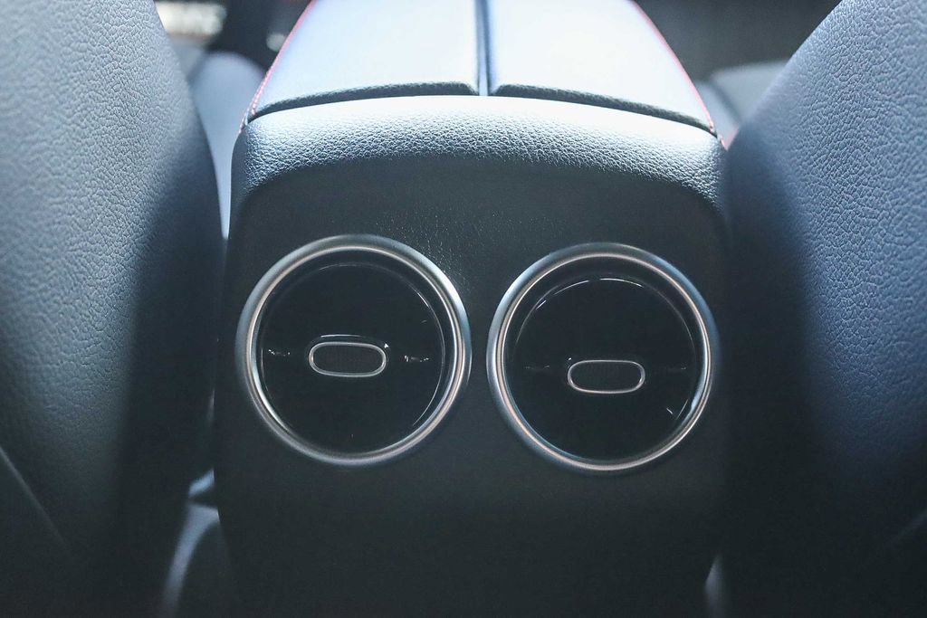 Used 2021 Mercedes-Benz GLA 250 4MATIC image 21