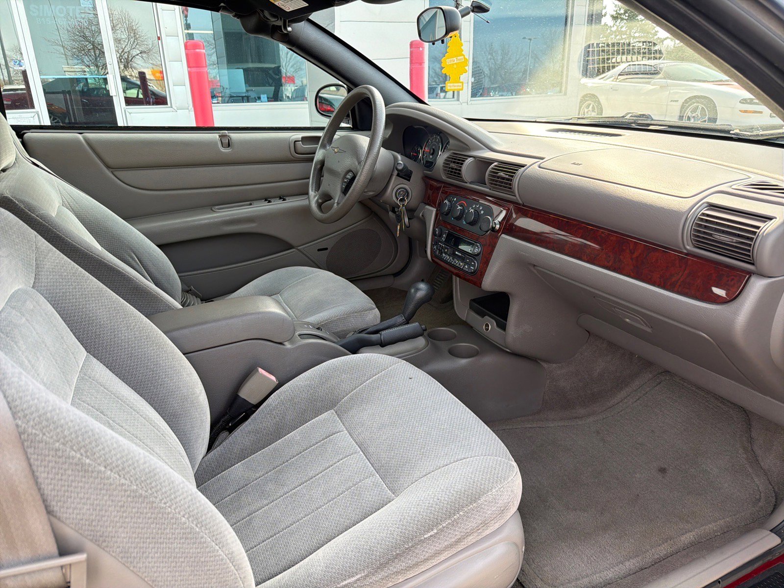 Used 2002 Chrysler Sebring LX image 18