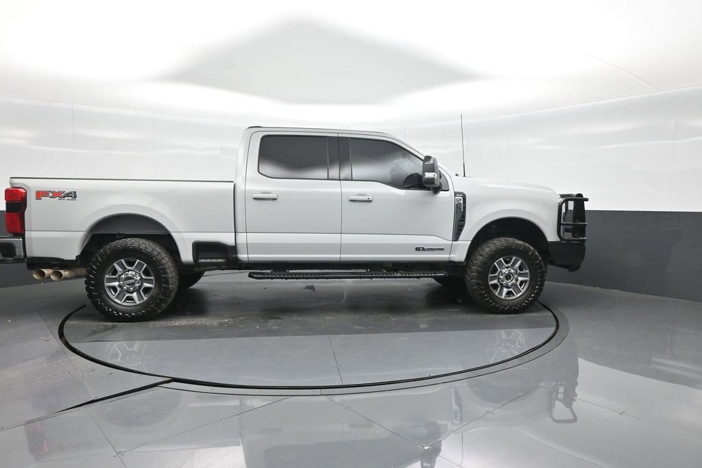 Used 2025 Ford F250 Lariat w/ FX4 Off-Road Package image 9