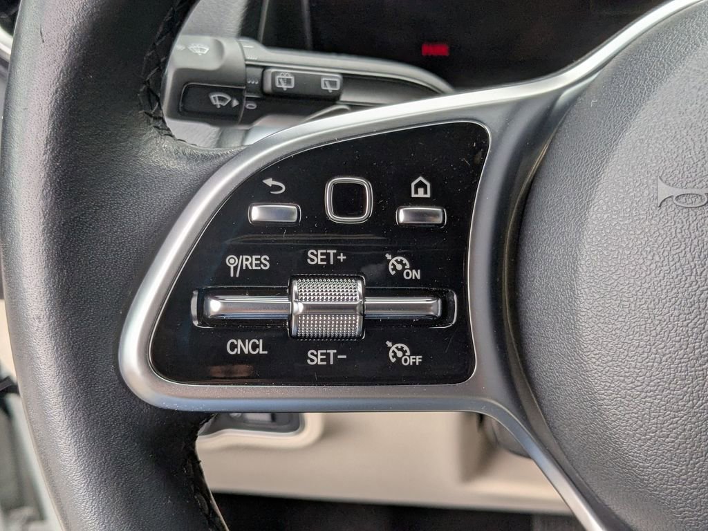 Used 2023 Mercedes-Benz GLB 250 image 16