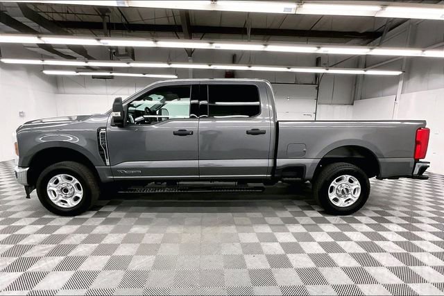 Used 2025 Ford F250 XLT AWD/4WD image 13