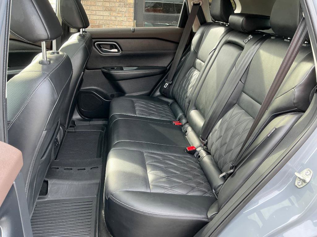 Used 2023 Nissan Rogue Platinum w/ Platinum Premium Package image 10