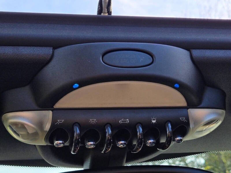 Used 2014 MINI Cooper S image 23