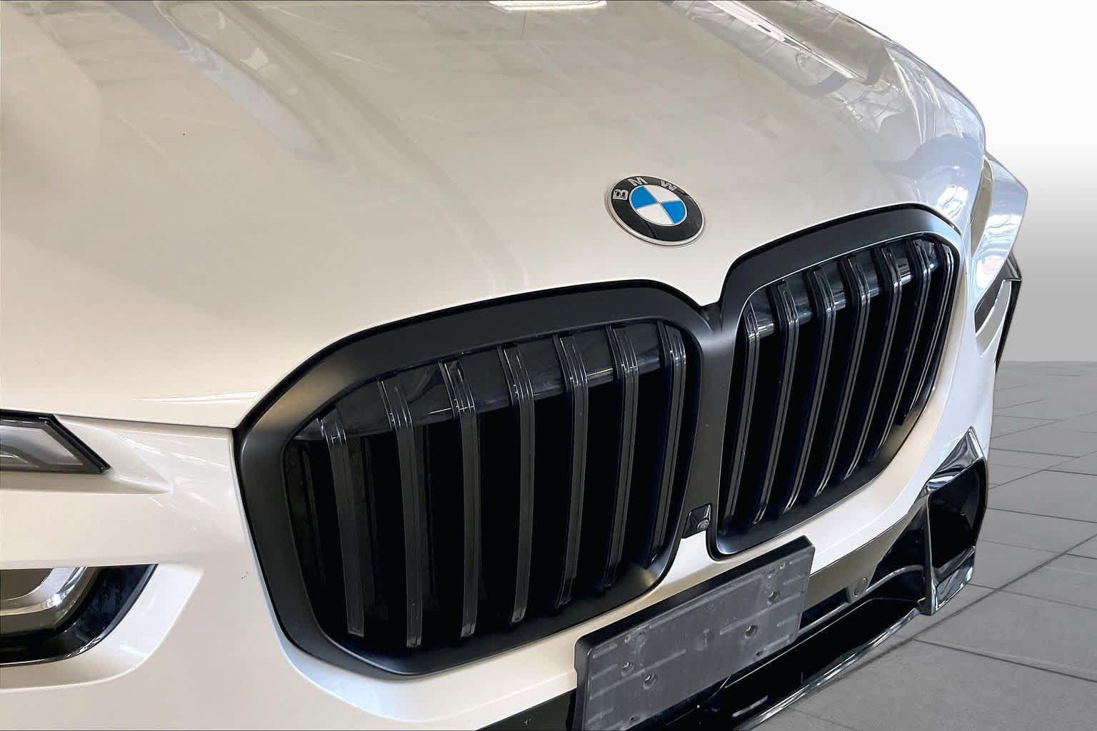 Used 2024 BMW X7 xDrive40i w/ M Sport Package AWD/4WD image 30