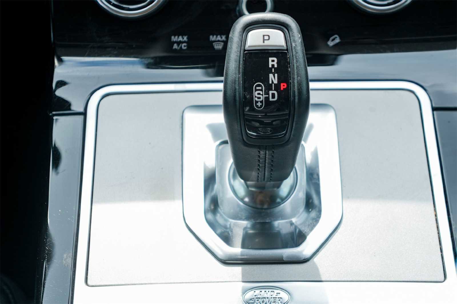 Used 2022 Land Rover Range Rover Evoque S image 17