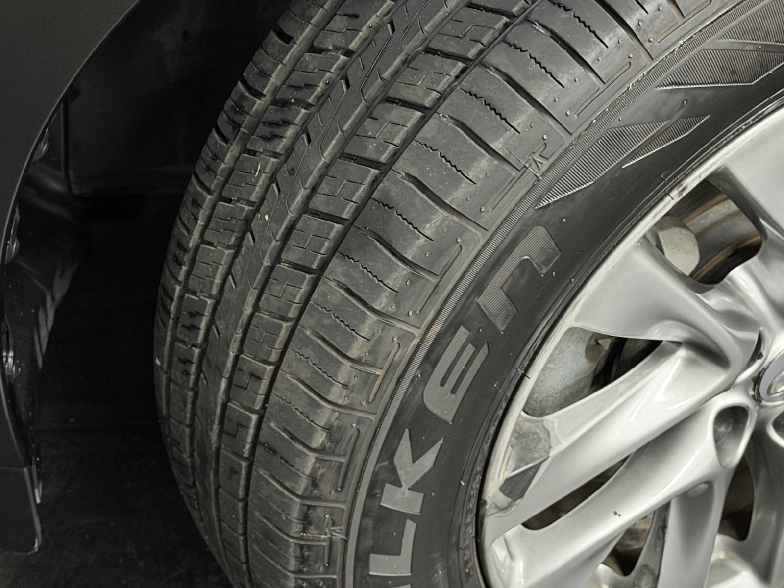 Used 2013 INFINITI JX35 Base w/ Premium Pkg image 18