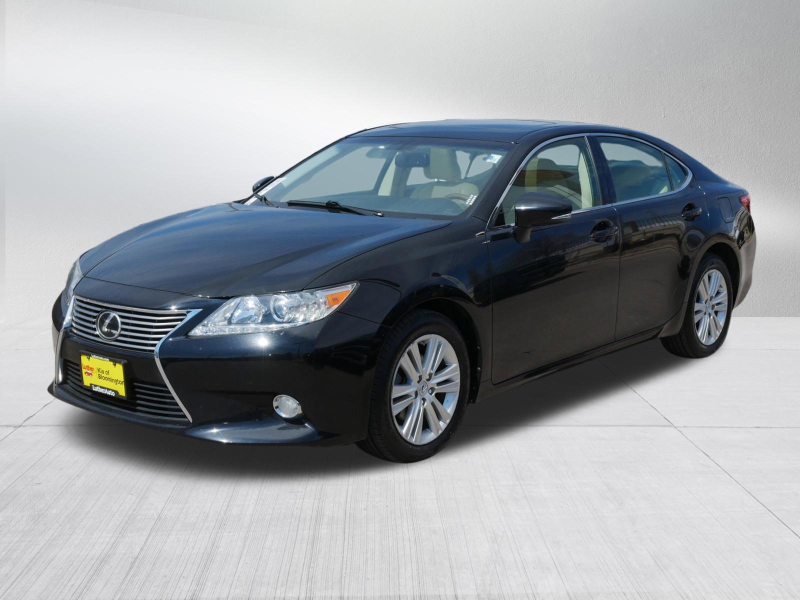 Used 2015 Lexus ES 350 w/ Premium Package FWD image 3