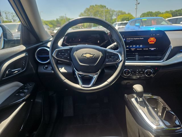 Used 2024 Chevrolet Trax LT w/ Driver Confidence Package FWD image 14