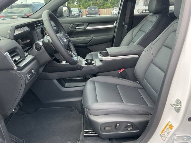 New 2027 GMC Terrain Elevation w/ Elevation Premium Package FWD image 2
