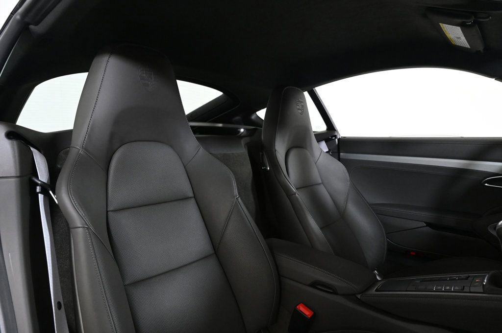 Certified 2025 Porsche 718 Cayman GTS image 18