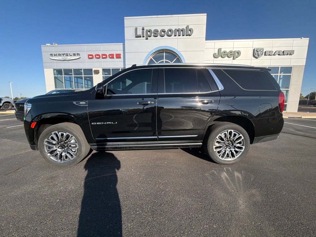 Used 2024 GMC Yukon Denali Ultimate AWD/4WD image 2