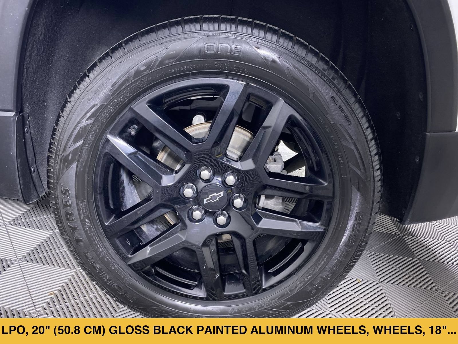 Certified 2022 Chevrolet Traverse LS FWD image 14