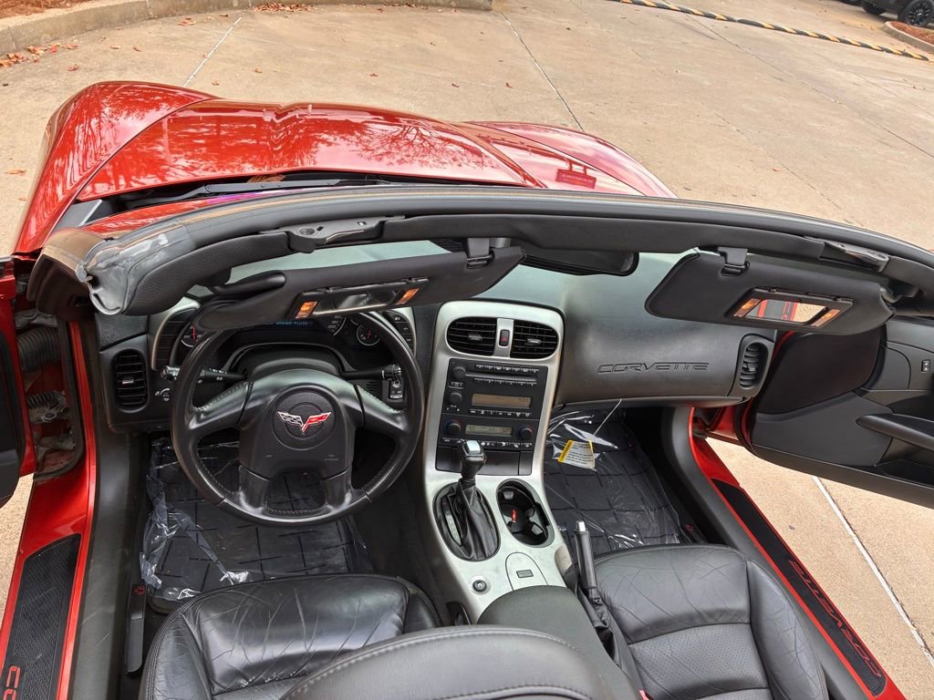 Used 2005 Chevrolet Corvette Coupe w/ Preferred Equipment Group RWD image 12