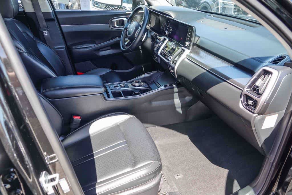 Certified 2023 Kia Sorento EX FWD image 13