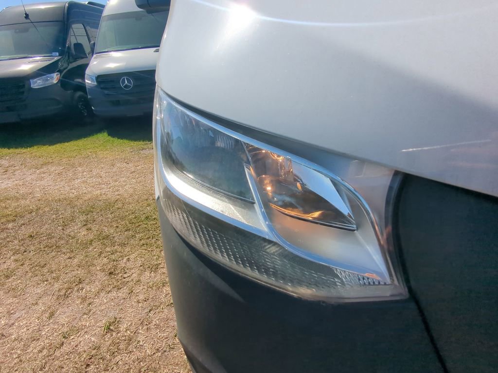 Used 2025 Mercedes-Benz Sprinter 2500 image 20