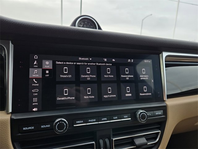 Used 2020 Porsche Macan image 27