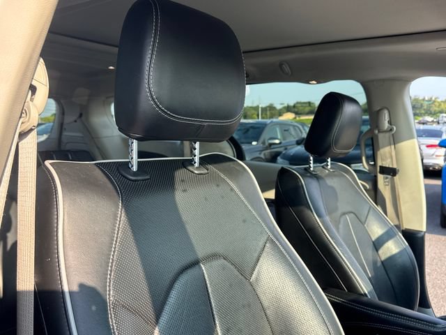 Used 2023 Chrysler Pacifica Limited FWD image 38