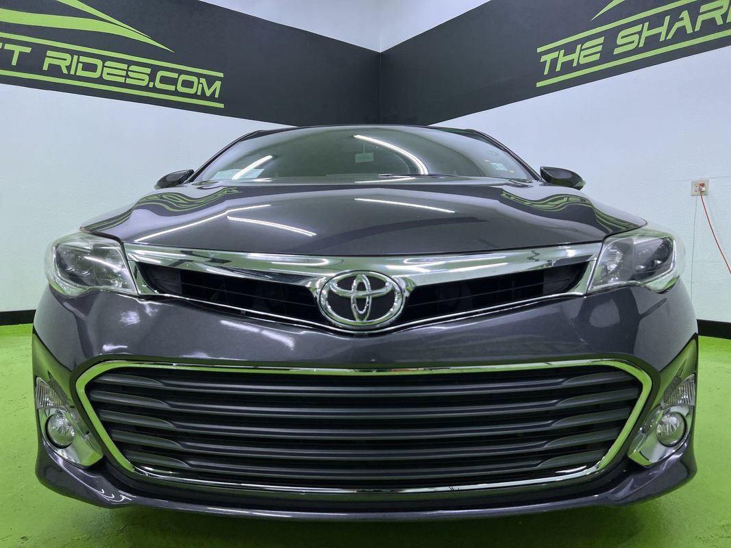 Used 2015 Toyota Avalon XLE Touring FWD image 3