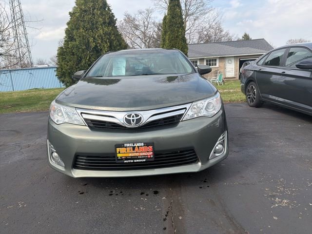 Used 2012 Toyota Camry XLE w/ Leather Pkg image 2