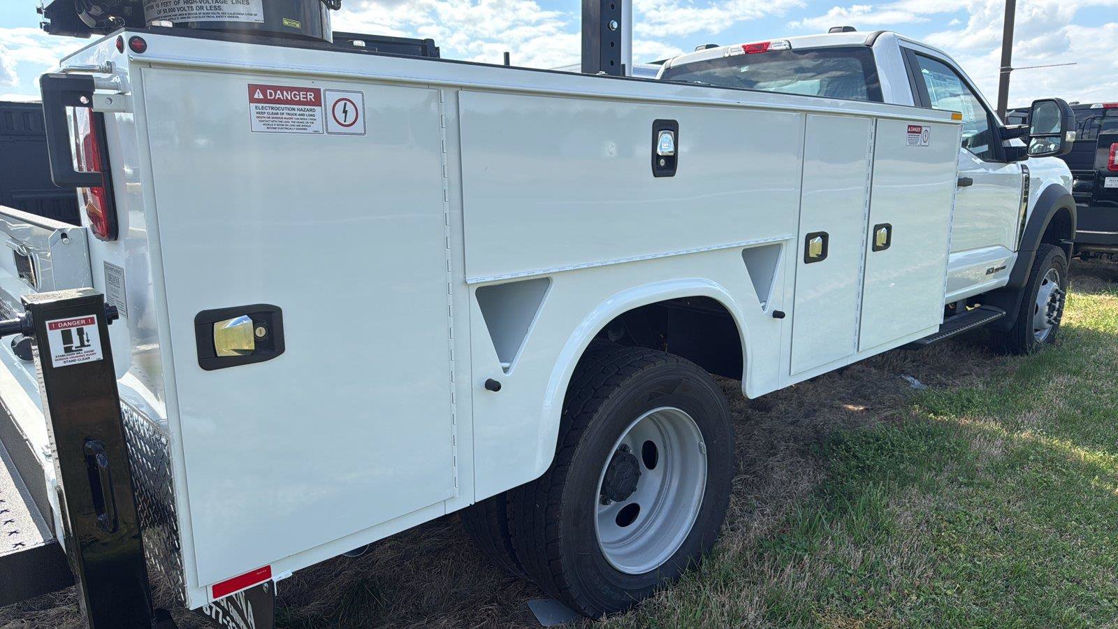 New 2025 Ford F600 4x4 Regular Cab Super Duty w/ XL Chrome Package image 11