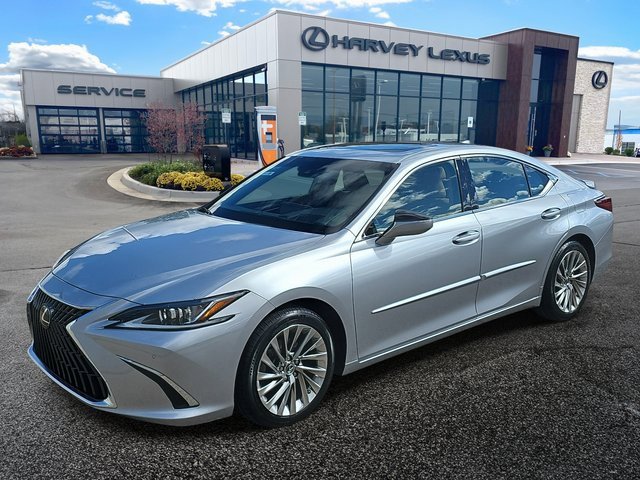 Certified 2023 Lexus ES 300h w/ Luxury Package