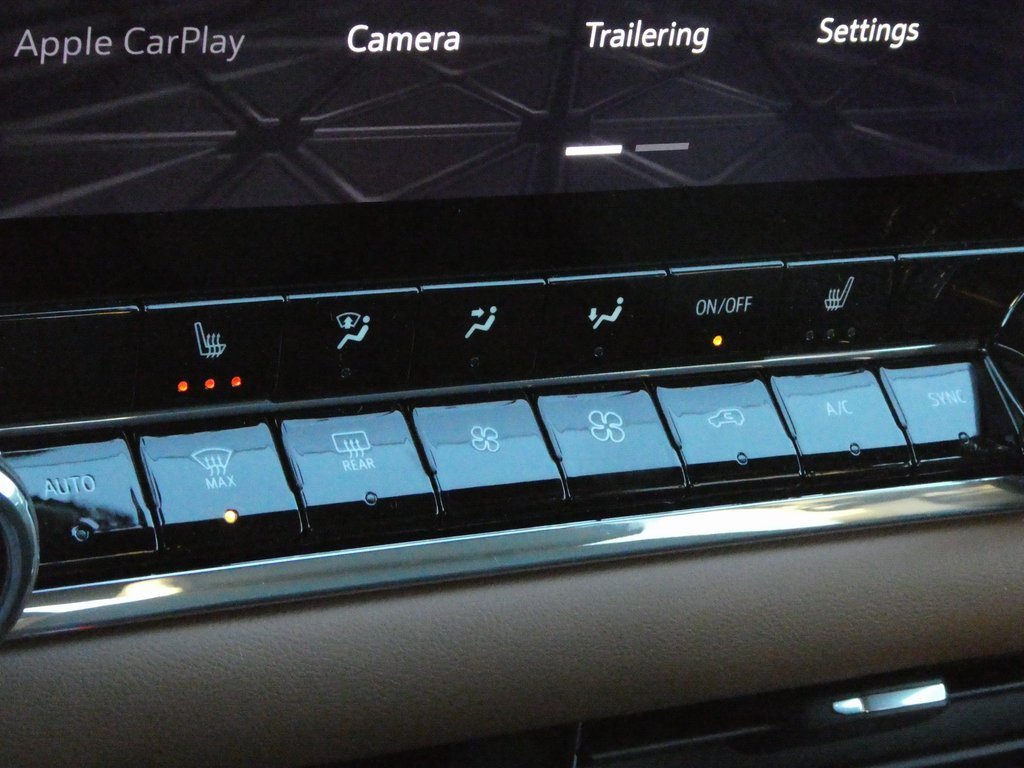 New 2026 GMC Canyon AT4 image 16