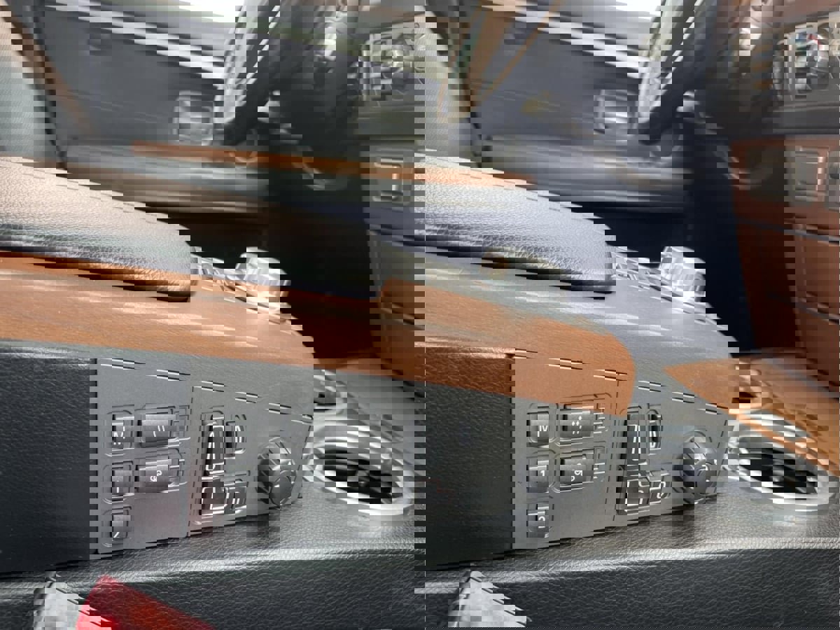 Used 2007 BMW 750i image 37