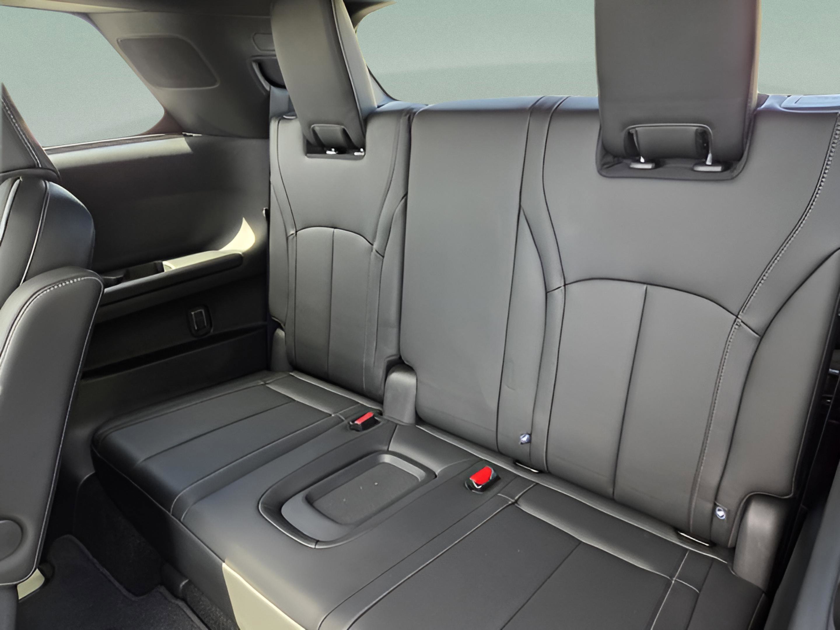 Used 2026 INFINITI QX60 Autograph w/ Dark Cargo Package image 33