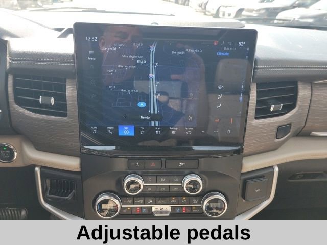 Used 2024 Ford Expedition Max Limited RWD image 12