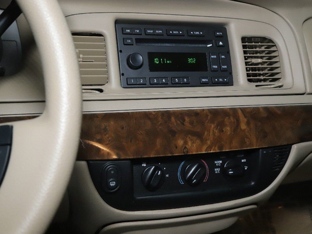 Used 2008 Mercury Grand Marquis GS image 35