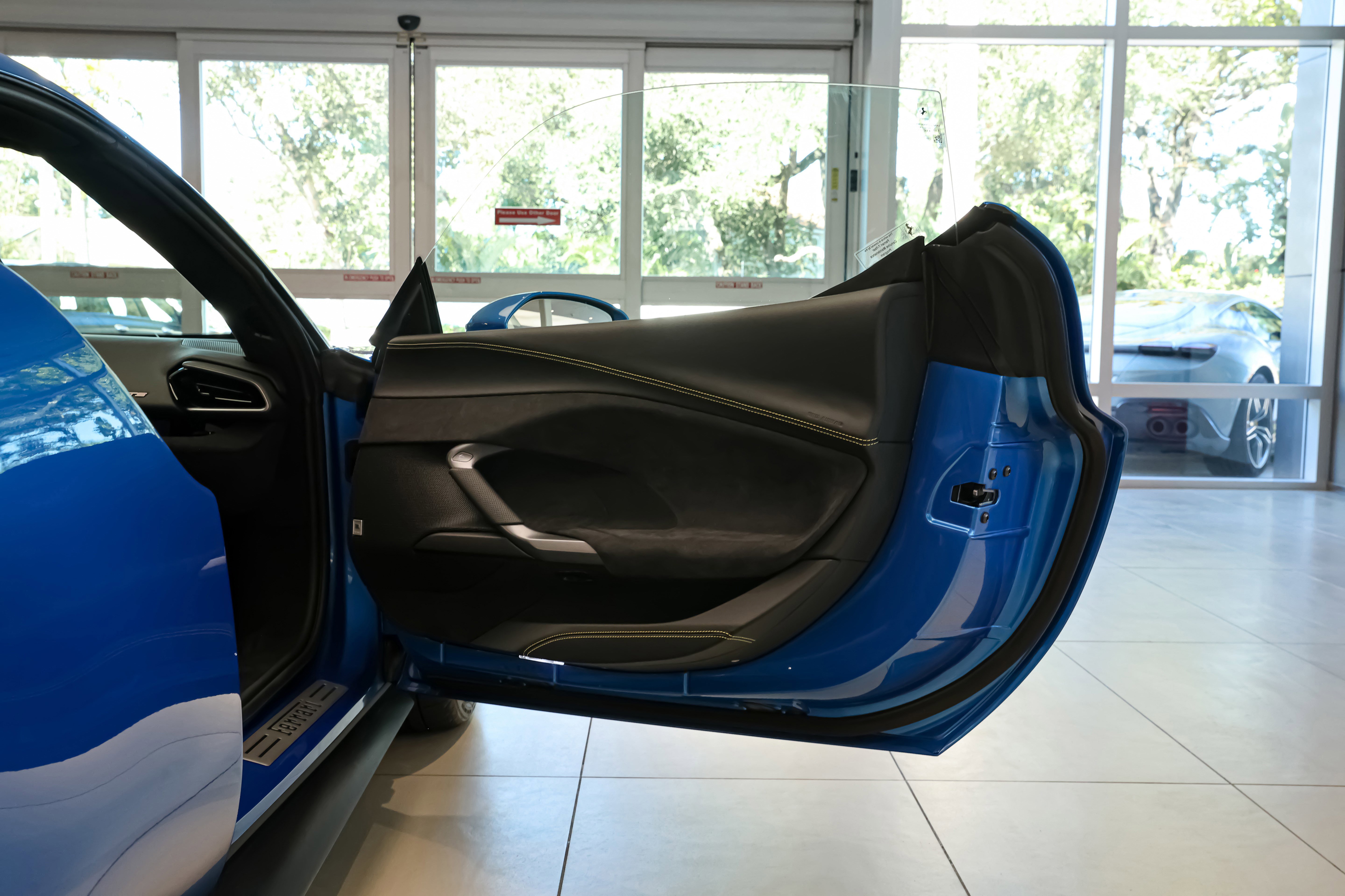 Used 2024 Ferrari 296 GTS image 28