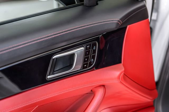 Used 2020 Porsche Panamera image 47