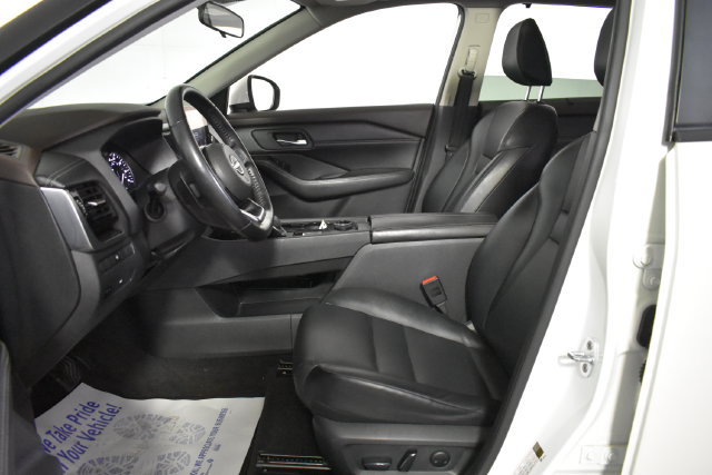 Used 2022 Nissan Rogue SV w/ SV Premium Package AWD/4WD image 11