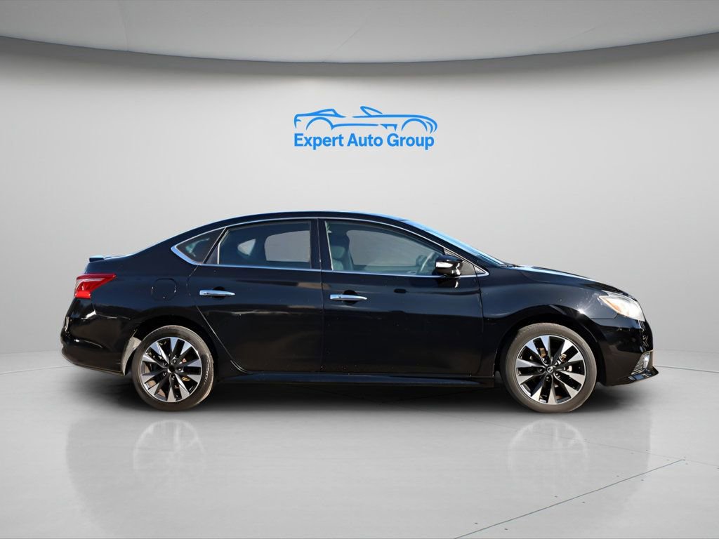 Used 2019 Nissan Sentra SR image 3
