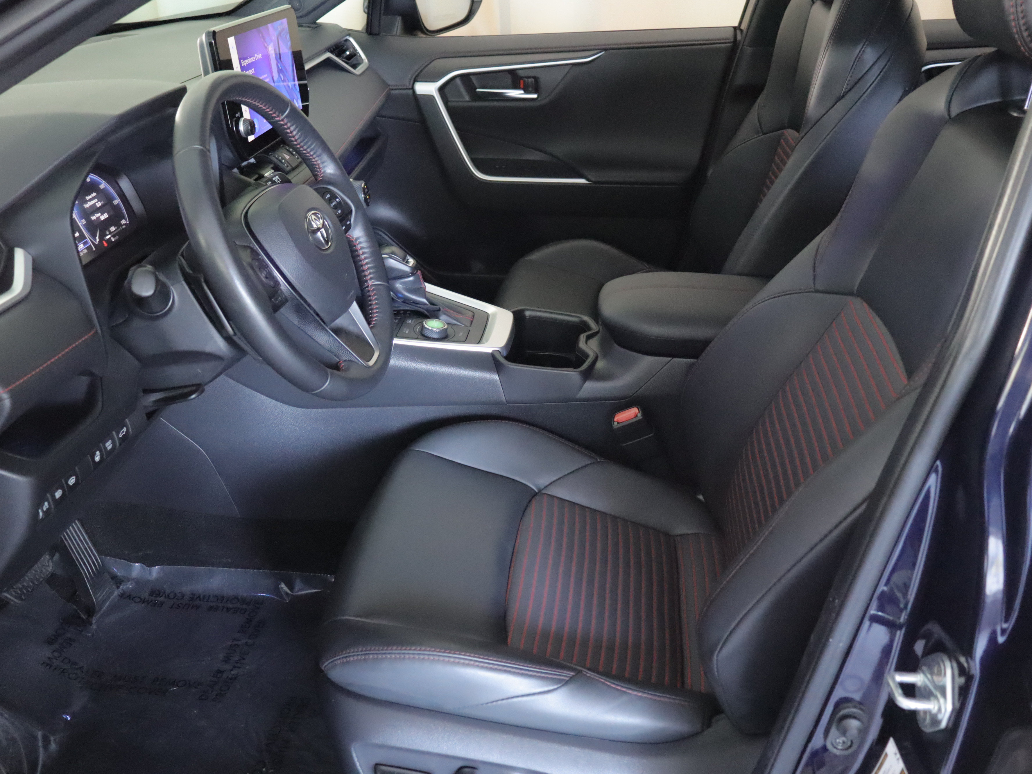 Used 2024 Toyota RAV4 XSE w/ Weather Package AWD/4WD image 8