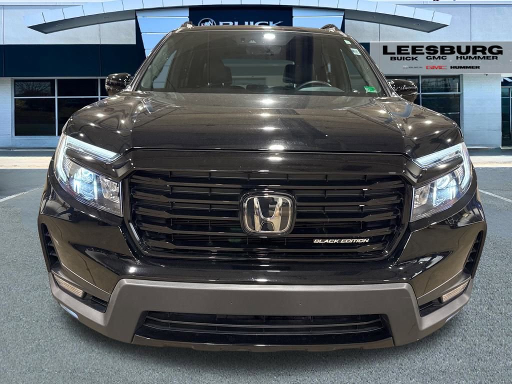 Used 2025 Honda Passport Black Edition image 2