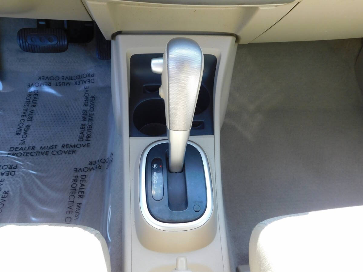 Used 2008 Nissan Versa Hatchback w/ Convenience Pkg FWD image 12
