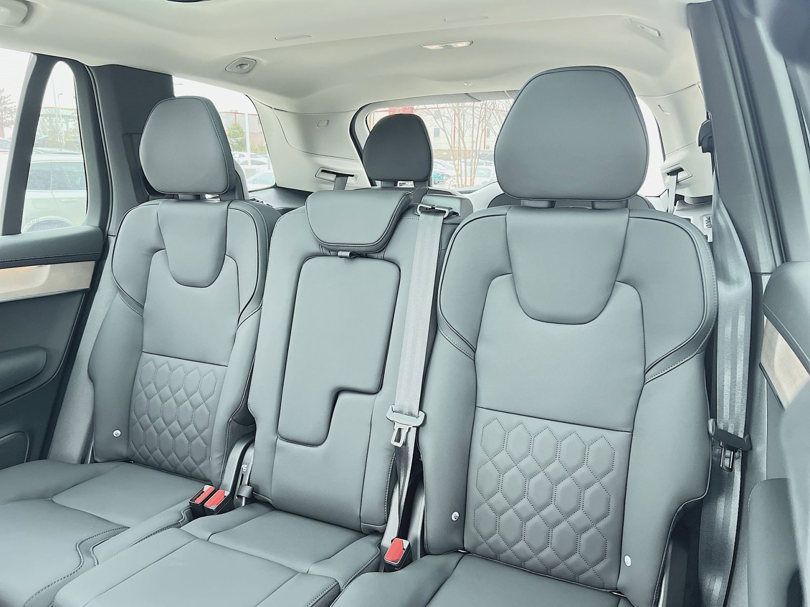 New 2026 Volvo XC90 B6 Plus w/ Protection Package image 25