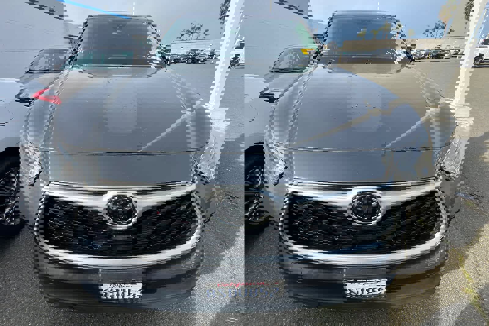 Used 2020 Toyota Highlander LE image 6