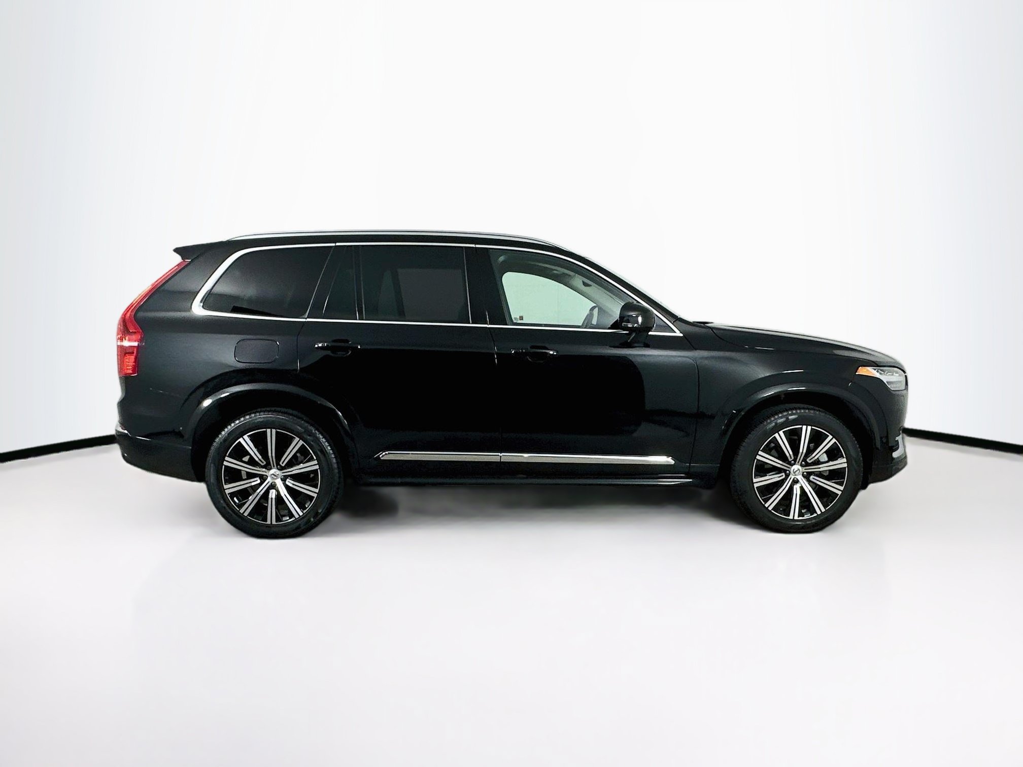 Used 2025 Volvo XC90 B6 Plus w/ Protection Package Premier AWD/4WD image 10