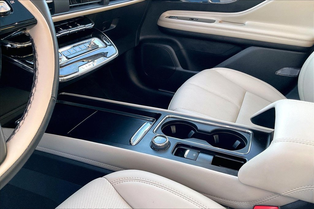 Certified 2026 Lincoln Corsair Premiere FWD image 17