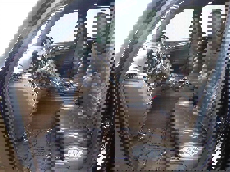 Used 2015 Porsche Cayenne Turbo image 21