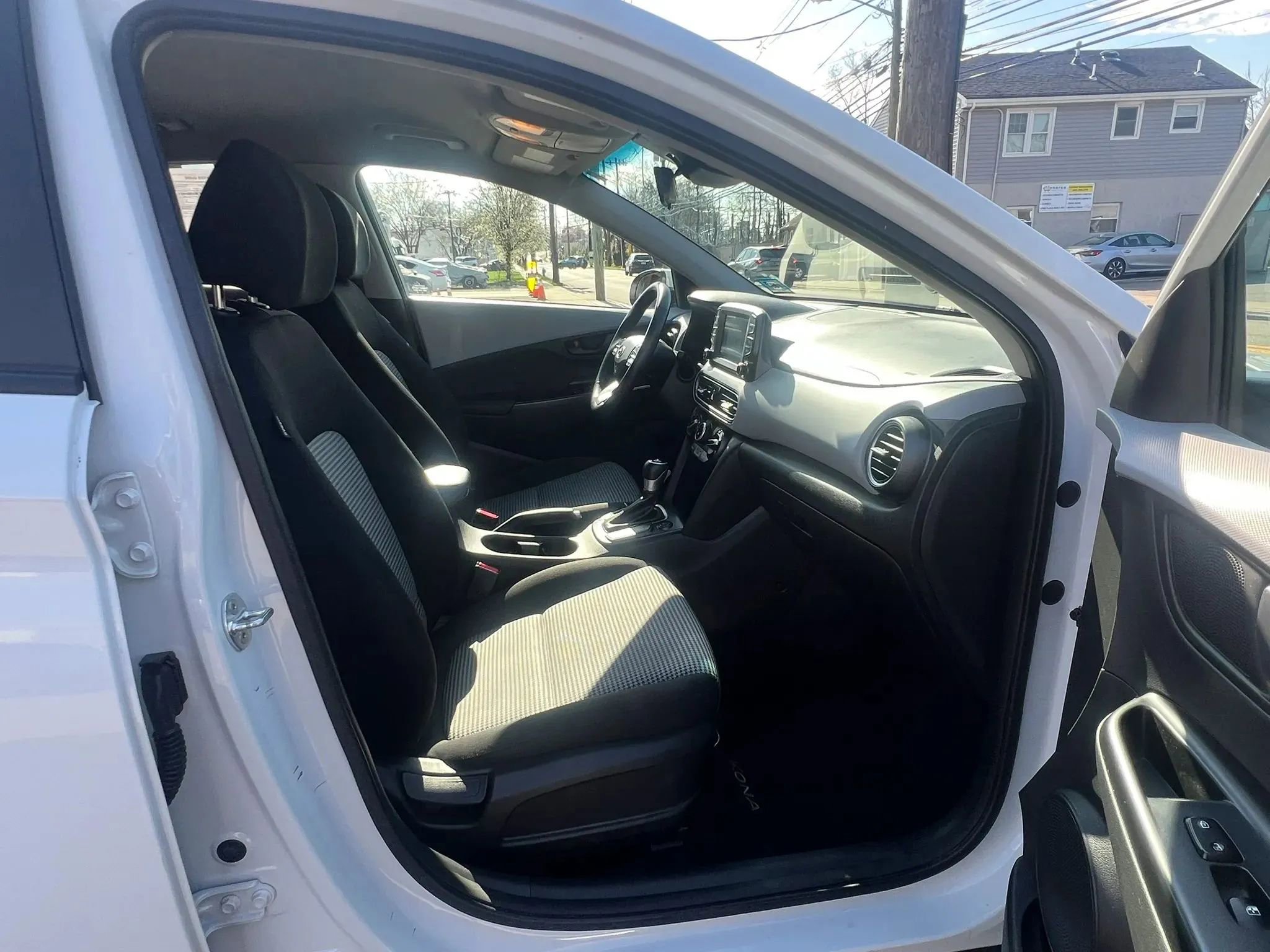Used 2021 Hyundai Kona SEL w/ Cargo Package image 31
