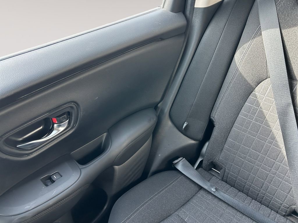 Used 2023 Honda HR-V LX image 13