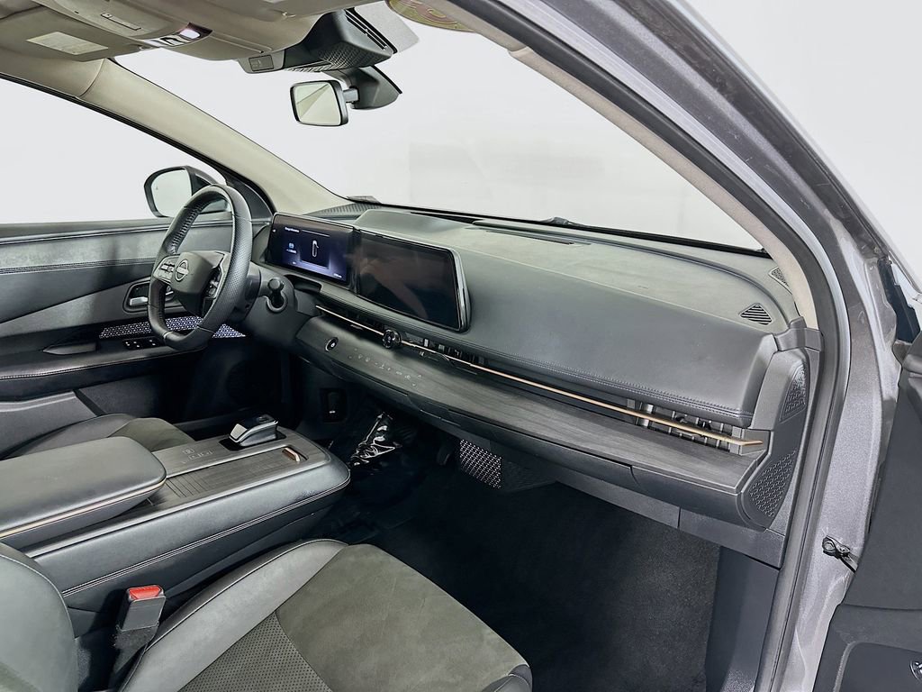 Used 2023 Nissan Ariya FWD image 35