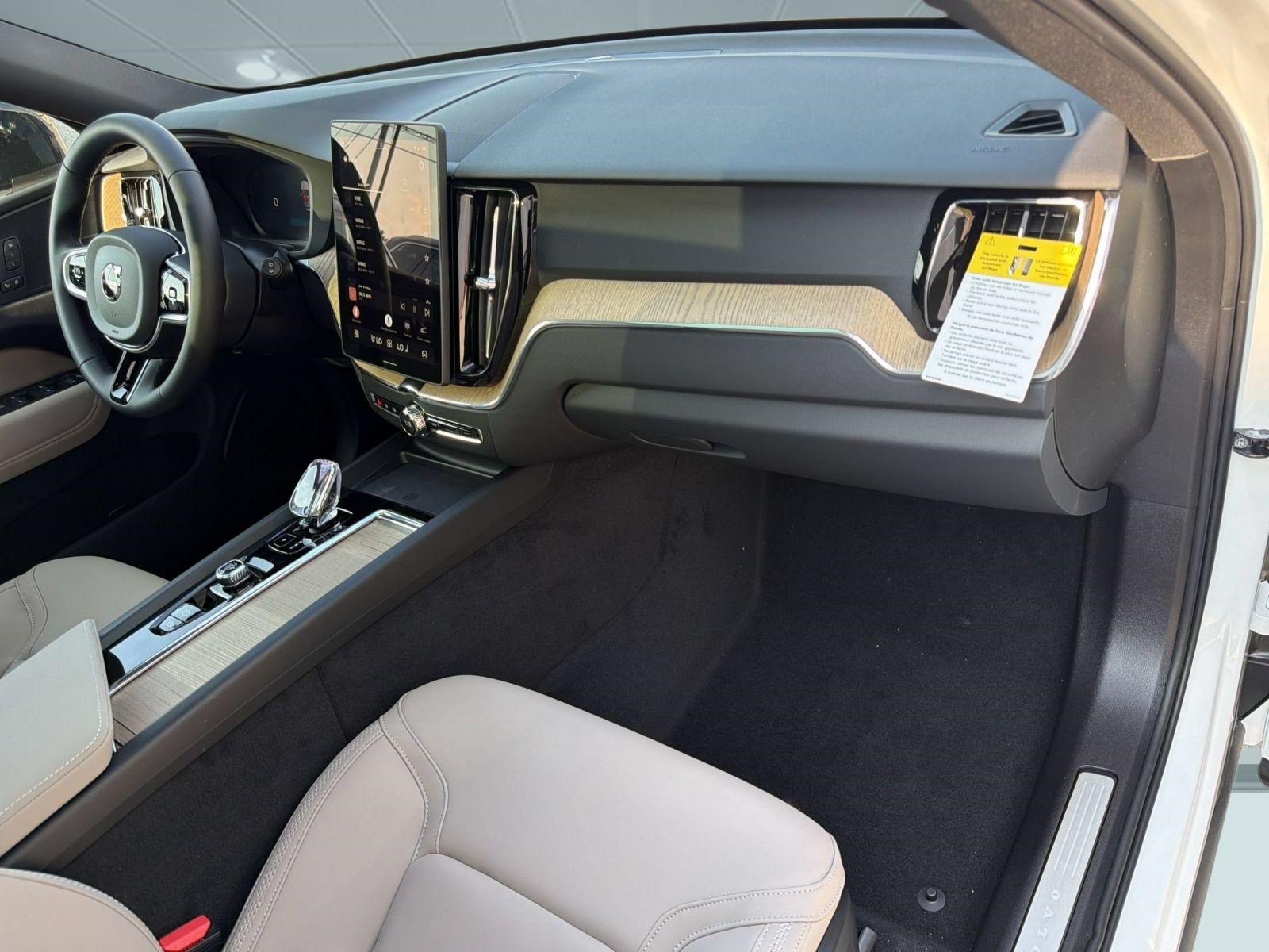 New 2026 Volvo XC60 B5 Plus w/ Protection Package Premier AWD/4WD image 31