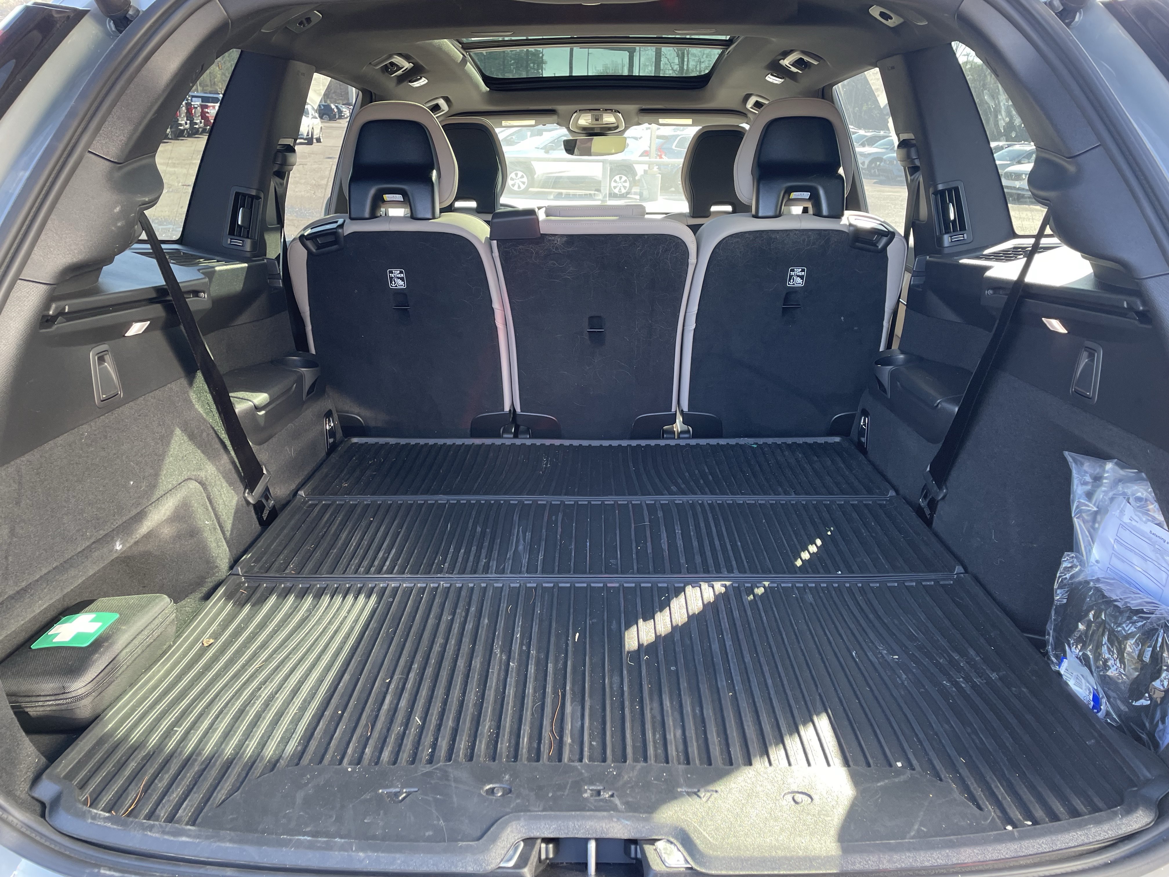 New 2026 Volvo XC90 B6 Plus w/ Protection Package Premier AWD/4WD image 9