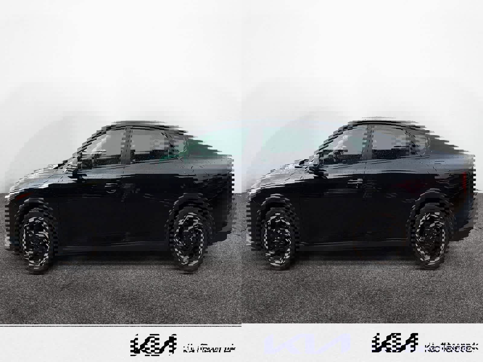 Used 2025 Kia K4 EX image 2