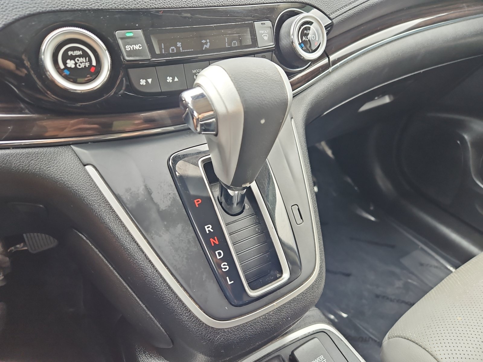 Used 2015 Honda CR-V Touring image 21